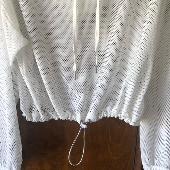 Darling White Cover Up with Hood🌸 - Picture 2 of 8